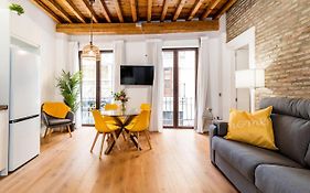 Wekey Homes Granada, Mesones Central Suites